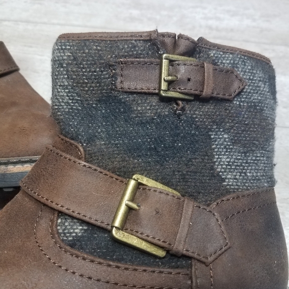 White Mountain Carlin Brown Ankle Bootie Boots Camo Size 6.5 - Picture 2 of 10
